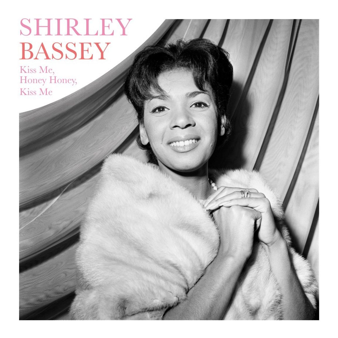 Bassey Shirley - Kiss Me, Honey Honey