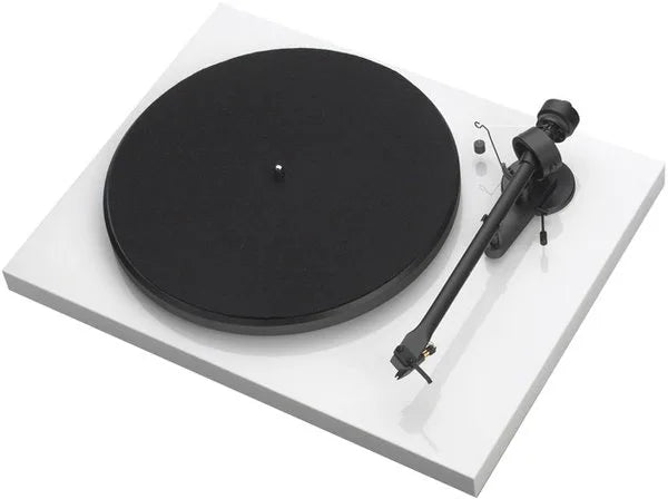 Pro-Ject - Debut Reference III Piano White | OM5E