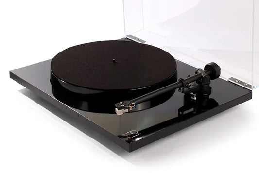 Rega P1 PLUS - Matt Black