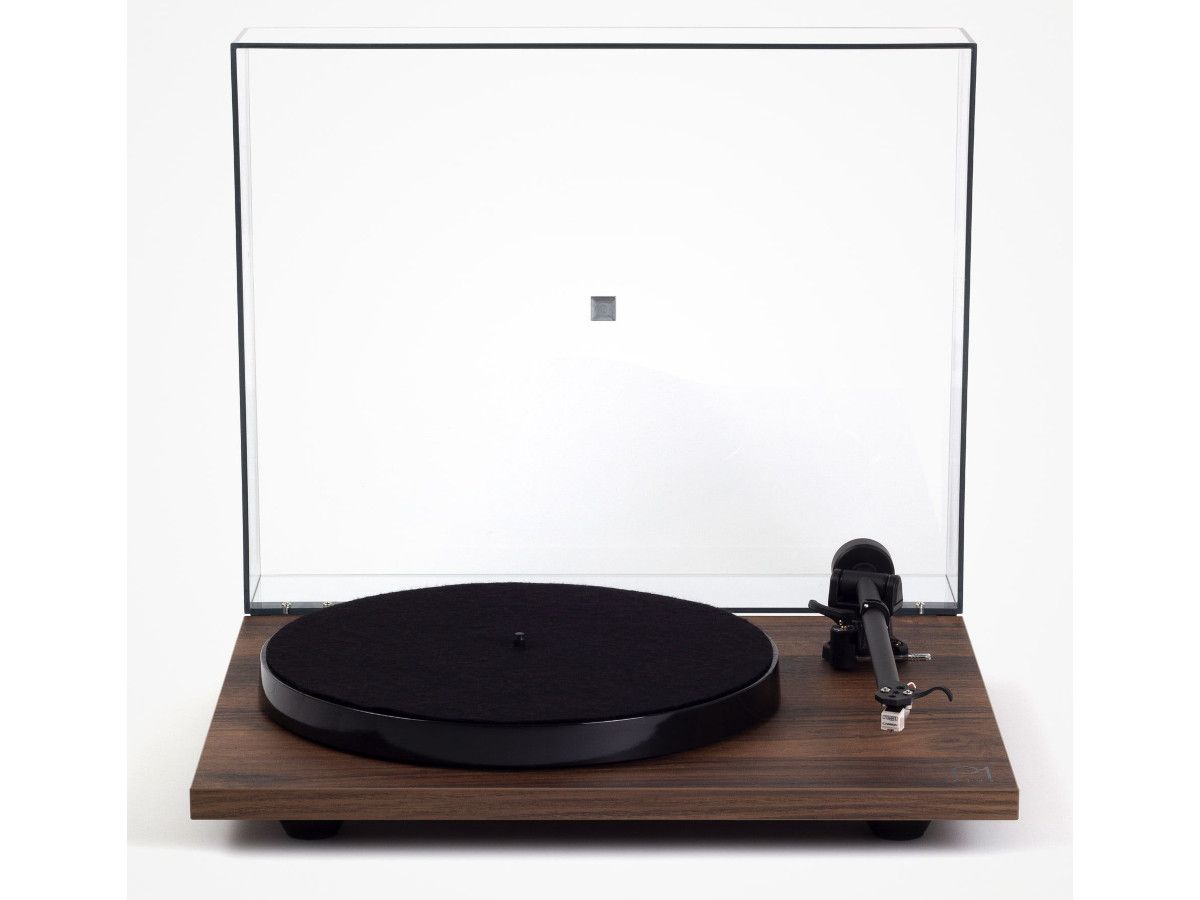 Rega Planar 1 (P1) – L’essentiel du vinyle, sans compromis