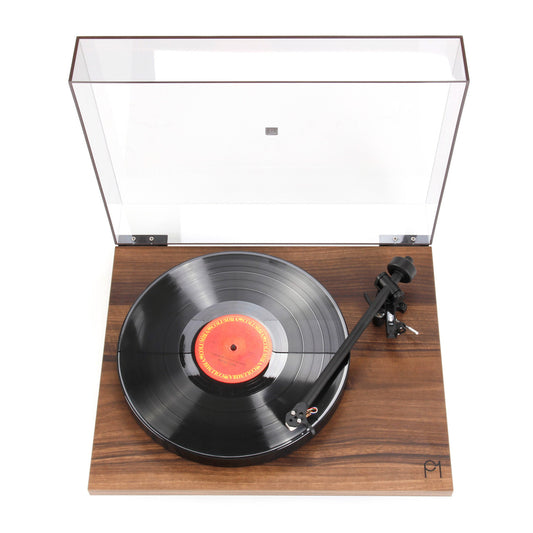Rega P1 - Walnut